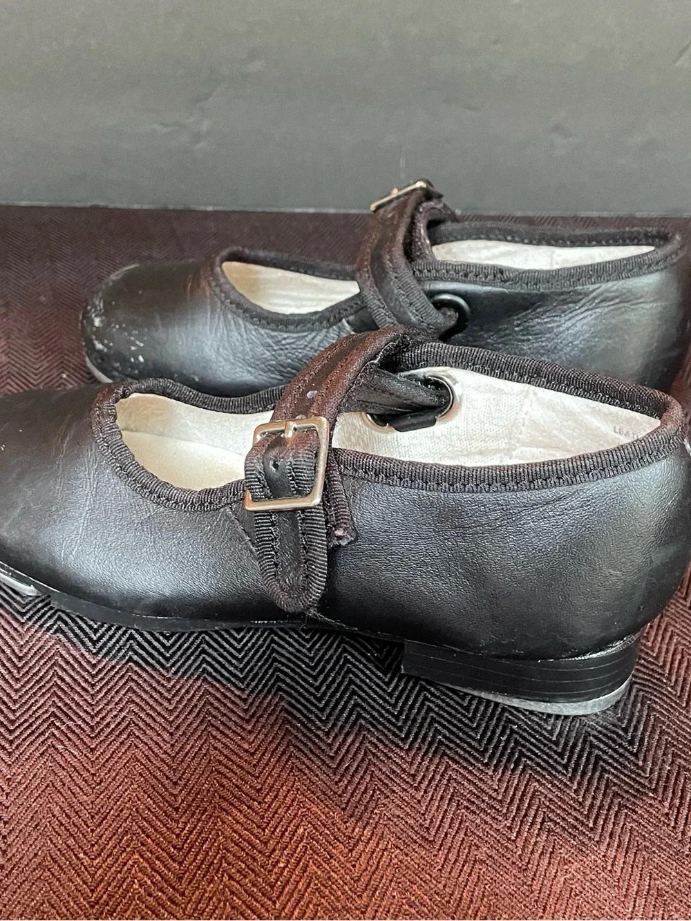 Capezio tap shoes girls size 9-1/2 M